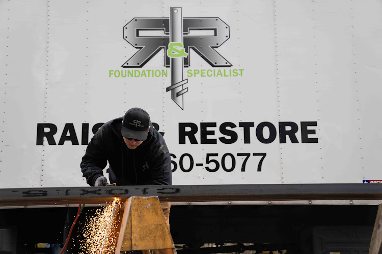 R&R Foundation Specialist