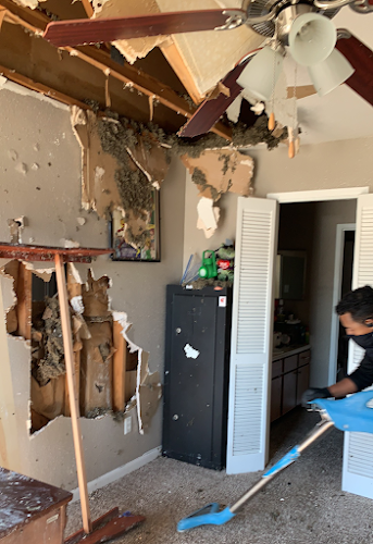 24x7 Water damage restoration Lewisville