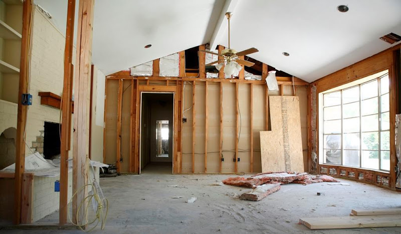 Solid Services Water Damage Restoration and Mold Clean Up