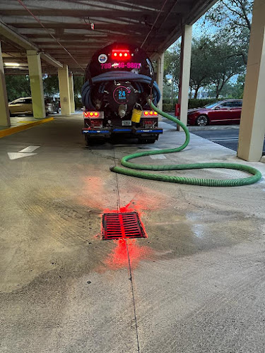 Caraballo Express Septic Tank - Grease Trap Pump Outs