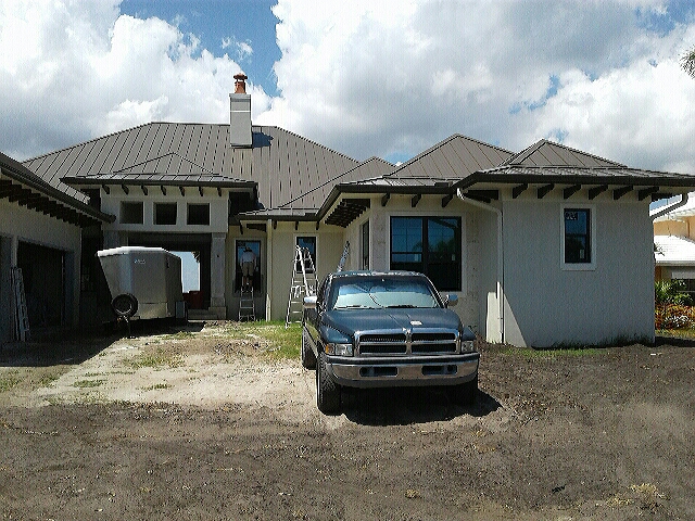 Dickens Seamless Gutter