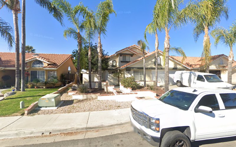 RETRO RESTORATION AND CONSTRUCTION LLC